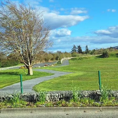 Sunny Hills *
